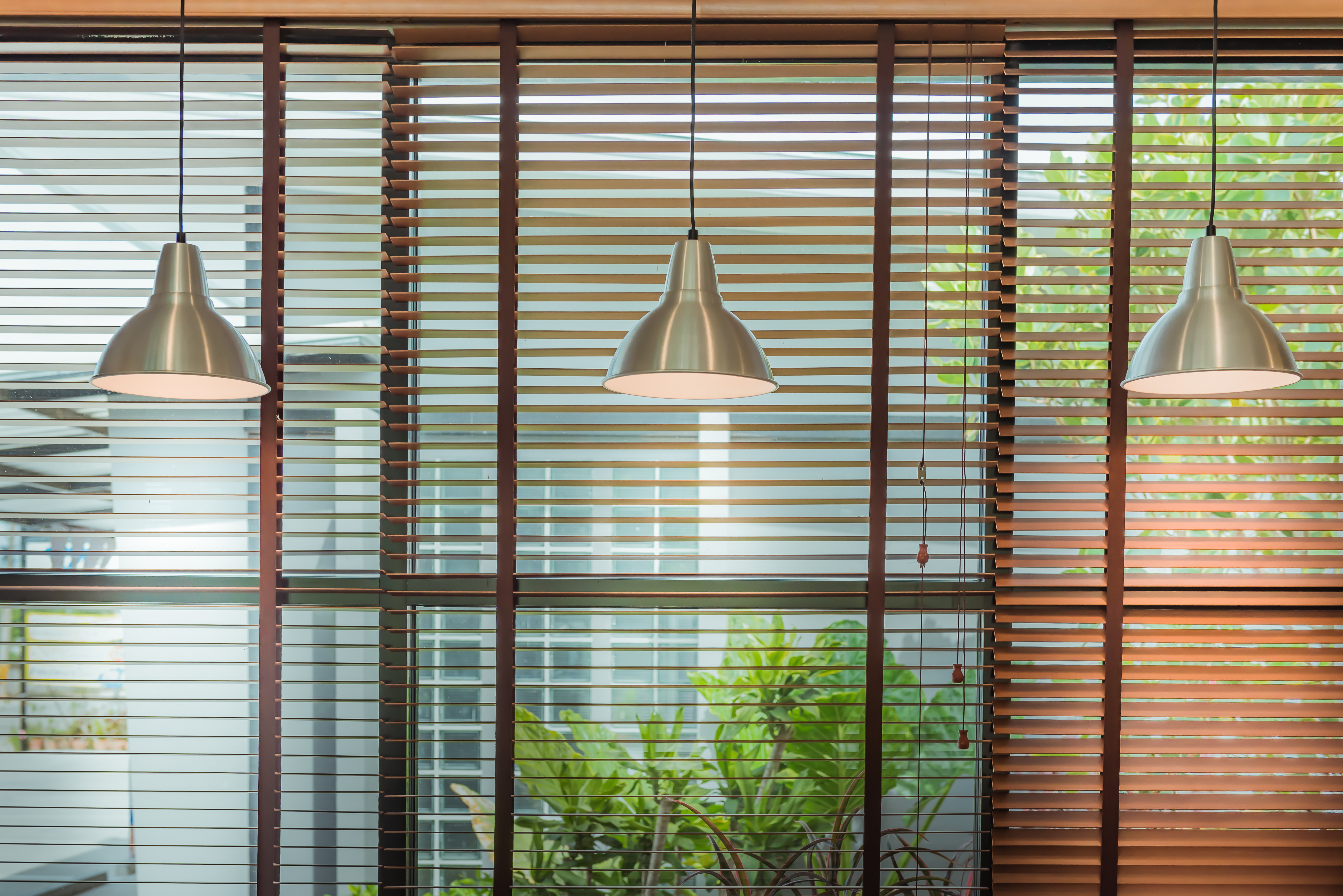 VENETIAN BLINDS